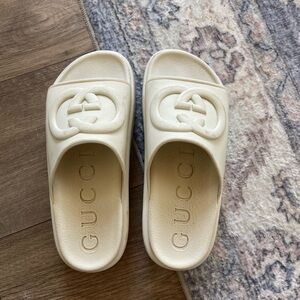 Gucci Womens slide sandal